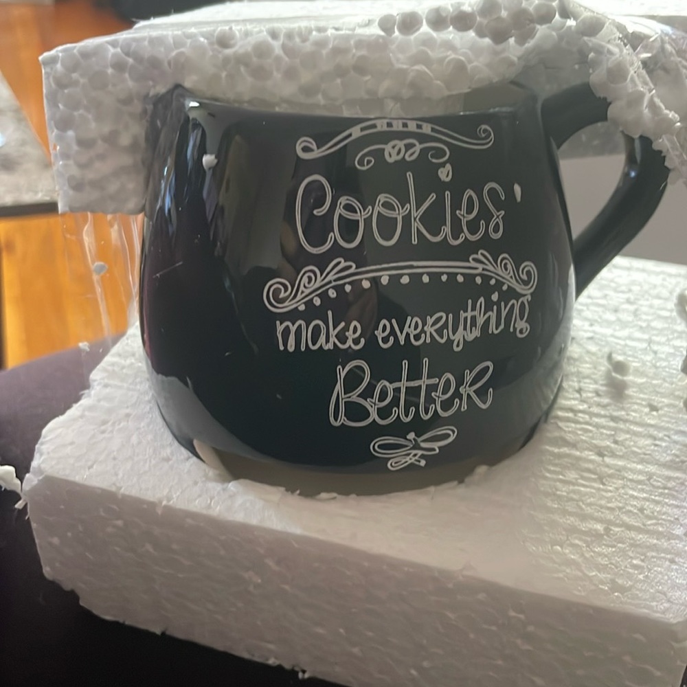 Mug that is also a cookie holder